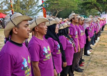 Kegiatan pembukaan Jambore Kesehatan Jiwa ke-VI Kota Surabaya, di Taman Hiburan Pantai Kenjeran, Surabaya.