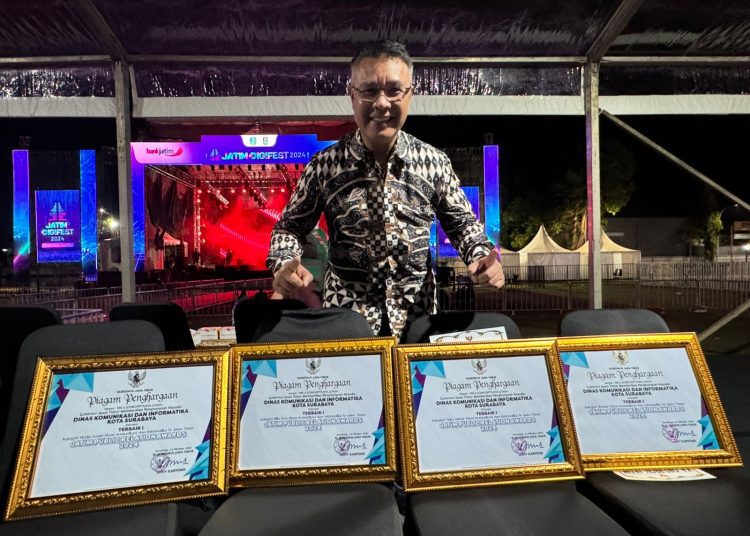 Empat penghargaan diraih Pemkot Surabaya dalam acara Jatim Public Relation Award 2024.