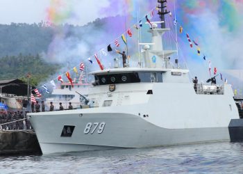 KRI Selar-879, salah satu jenis Kapal Perang Patroli Cepat (PC-40 M) karya anak negeri.