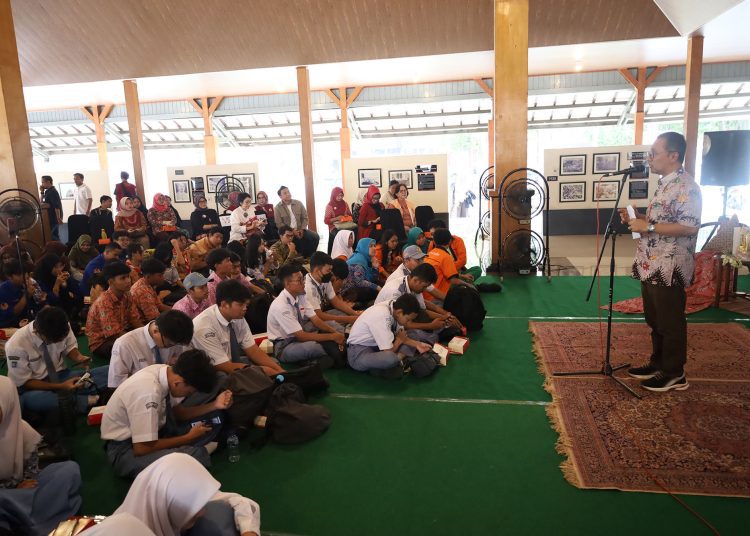 Pelatihan video konten jurnalistik bagi pelajar SMA/SMK se-Surabaya di Museum Dr Soetomo Surabaya.