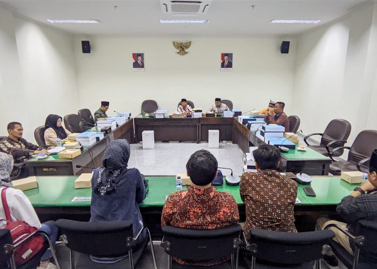 Rapat kerja Komisi A DPRD Bojonegoro bersama KPU dan Bawaslu membahas tentang persiapan Pilkada Bojonegoro tabun 2024.