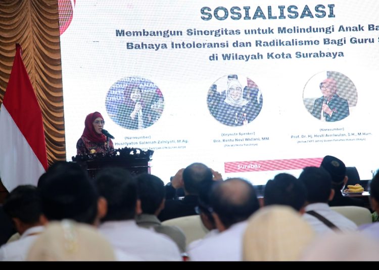 Sosialisasi pencegahan radikalisme dan terorisme di Graha Sawunggaling Surabaya.