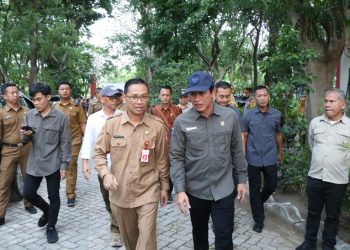 Kunjungan Menteri Lingkungan Hidup/Kepala Badan Pengendalian Lingkungan Hidup (BPLH) Hanif Faisol Nurofiq di Bojonegoro.