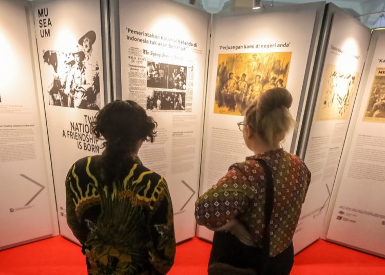 Pameran bertajuk “Two Nations: a Friendship is Born” yang berlangsung di Museum De Javasche Bank.