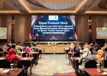 Rapat Evaluasi Akhir Pengendalian Penyakit Hewan Menular Strategis (PHMS) dan Pembangunan Peternakan di Hotel Morazen, Surabaya.