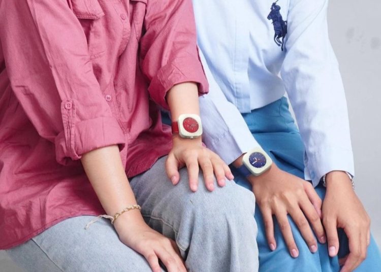 Tampilan salah satu model Cagar Watch ketika dikenakan oleh pengguna.