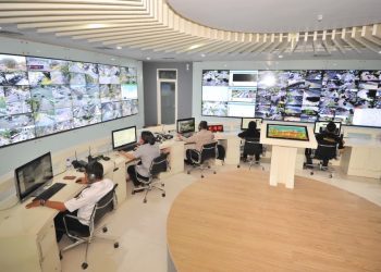 Foto ilustrasi, ruangan command center 112 yang siap menerima pengaduan masyarakat atau melaporkan kejadian agar segera bisa ditindaklanjuti Pemkot Surabaya.