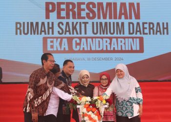 Peresmian RSUD Eka Candrarini di Jalan Medokan Asri Tengah, Kecamatan Rungkut, Surabaya.