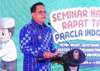 Pj Gubernur Jatim Adhy Karyono pada seminar nasional dan Rapat Tahunan Partnership Action Againts Child Labour In Agricultuler (PAACLA) 2024 di Hotel Santika Premiere Gubeng Surabaya.