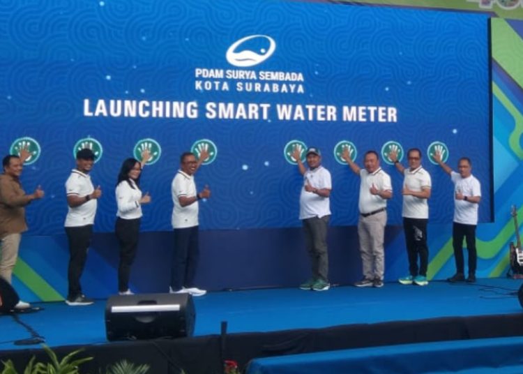 Launching meter air pintar PDAM Surabaya.