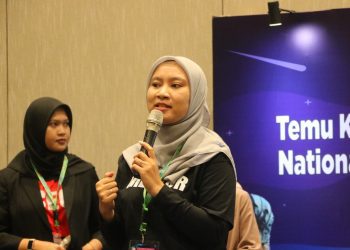 Ketua Tim Srikandi Nur Layla memberikan penjelasan mengenai instrumen pemetaan kompetensi teknis pada jabatan fungsional umum tenaga pendidik.