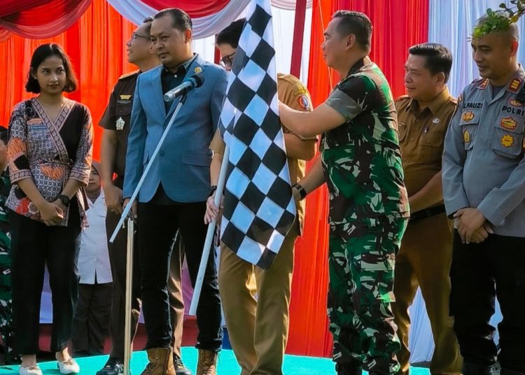 Launching operasional Dapur Sehat Satuan Pelayanan Pemenuhan Gizi Taman Rajekwesi,, Bojonegoro.