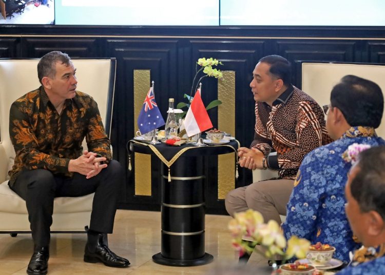 Pertemuan Wali Kota Surabaya Eri Cahyadi dengan Konsulat Jendral Australia di Surabaya, Glen Askew.