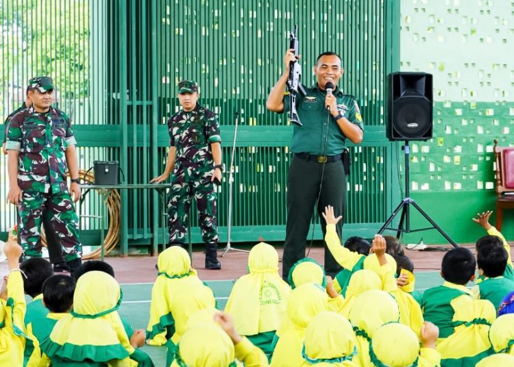 Kunjungan edukasi siswa PAUD ABA Percontohan ke Kodim 0813 Bojonegoro.