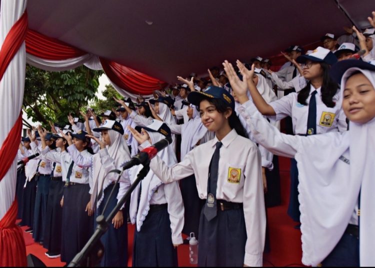 Foto ilustrasi, salah satu kegiatan pelajar SMP di Balai Kota Surabaya.