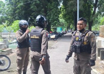 Tim Asuhan Rembulan Satpol PP Surabaya melakukan patroli untuk mengantisipasi pengemis musiman jelang Ramadan. Nantinya patroli akan dilakukan terus sampai Idul Fitri.