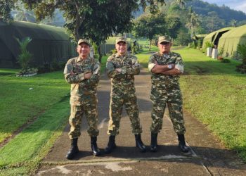 Wali Kota Surabaya Eri Cahyadi bersama kepala daerah lain saat mengikuti retreat di Akmil Magelang.