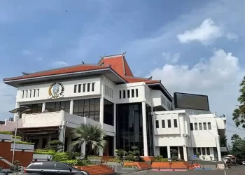 Foto ilustrasi, gedung DPRD Jawa Timur. (istimewa)