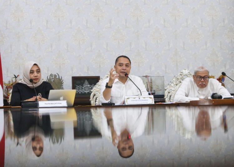 Wali Kota Surabaya Eri Cahyadi dalam paparan inovasi pejabat struktural Pemkot Surabaya.