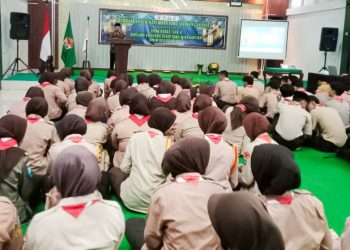 Kegiatan di sela berbuka puasa bersama oleh Keluarga Besar Satuan Karya (Saka) Wira Kartika jajaran Kodim 0813 Bojonegoro.