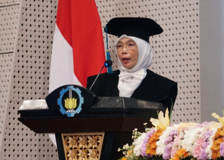 Prof Dr Wiwik Anggraeni SSi MKom