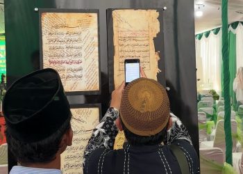 Pameran manuskrip karya ulama nusantara dalam rangkaian haul akbar Syaikhona Kholil Bangkalan.