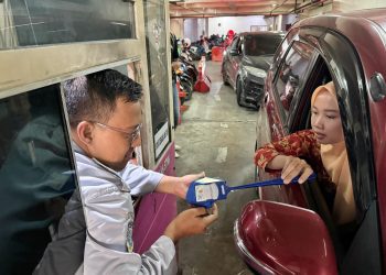 Foto ilustrasi. Menyemarakkan HJKS ke-732, Pemkot Surabaya memberlakukan tarif parkir khusus Rp 732 dengan metode pembayaran QRIS.