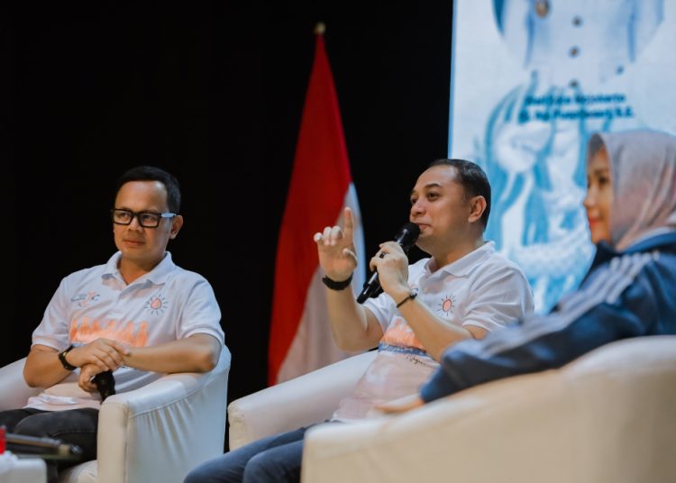 Wali Kota Surabaya Eri Cahyadi dalam gelaran Youth City Changers di Balai Pemuda.