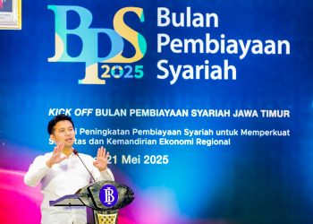 Wakil Gubernur Jawa Timur Emil Elestianto Dardak saat menjadi keynote speaker dalam Kick Off Bulan Pembiayaan Syariah di kantor Perwakilan Bank Indonesia Jawa Timur.