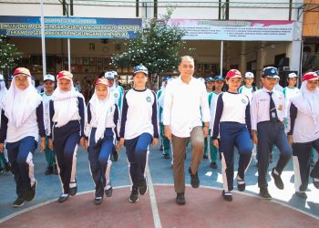 Wali Kota Surabaya Eri Cahyadi berkegiatan bersama pelajar. Ia menyebutkan di Surabaya sudah memiliki Sekolah Arek Suroboyo untuk meningkatkan kedisiplinan, pembentukan karakter, minat dan bakat, serta pengembangan kreativitas.