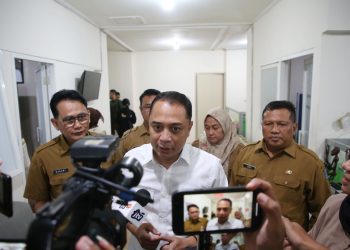 Wali Kota Surabaya Eri Cahyad