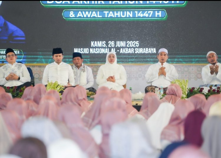 Dzikir, Sholawat, dan Doa Bersama Akhir Tahun 1446 Hijriyah dan Awal Tahun 1447 Hijriyah yang digelar di Masjid Nasional Al-Akbar Surabaya.
