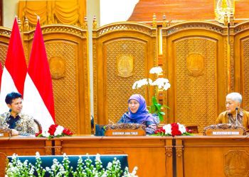 Gubernur Khofifah saat menggelar Sosialisasi Beasiswa LPDP Program Pascasarjana KCL - KEK Singhasari