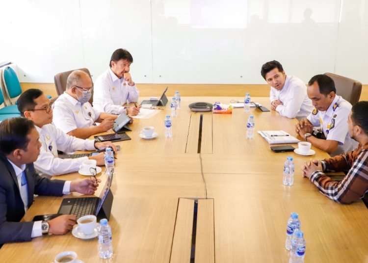 Audiensi dengan Direktur Jenderal Perhubungan Udara Kementerian Perhubungan RI, Lukman F. Laisa, di kantor Kemenhub Jakarta.