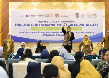 Rini Indriyani dalam Penguatan Anak dan Orang Tua: Peluk Anak, Rangkai Harapan,” yang digelar dalam rangka Hari Anak Nasional ke-41 di Auditorium SMA Khadijah.