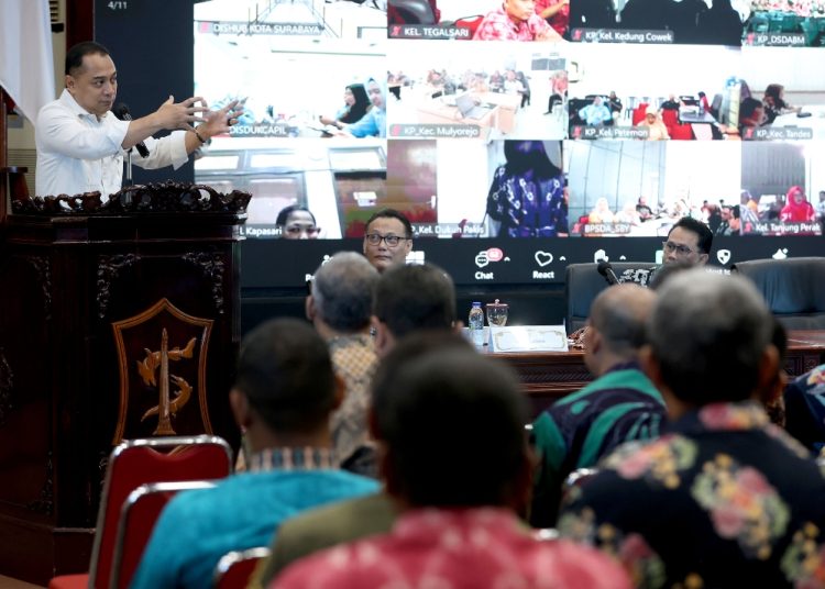 Wali Kota Surabaya Eri Cahyadi dalam training of trainer (ToT) Kampung Pancasila di Graha Sawunggaling.