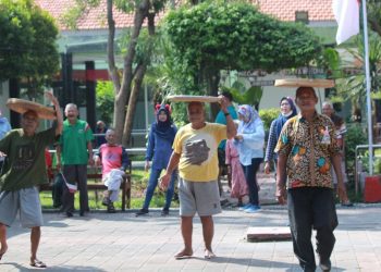 Lomba Agustusan di Griya Wredha Jambangan Surabaya.