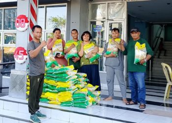 Penyaluran di wilayah Kelurahan Sumur Welut, Kecamatan Lakarsantri, Surabaya, berlangsung di RW 01 dan RW 03