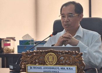Anggota Komisi D Dr Michael Leksodimulyo,MBA,M.Kes