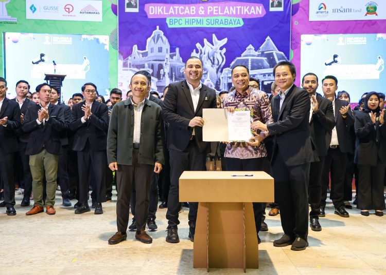 BPC HIPMI Surabaya memiliki pengurus baru masa bakti 2025-2028 usai pelantikan di Balai Pemuda Surabaya.