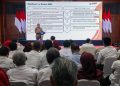 Diskusi publik bertema "Optimalisasi APBD untuk Warga Kota serta Pencegahan Korupsi dalam Pengadaan Barang dan Jasa" yang digelar di Graha Sawunggaling, Gedung Pemkot Surabaya.