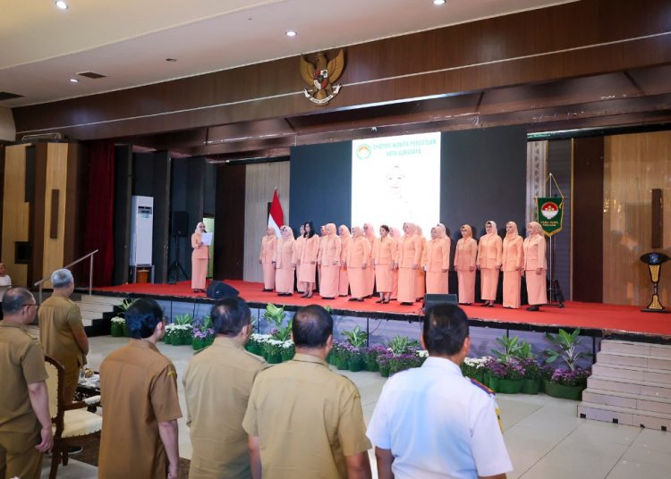 Pengukuhan Dharma Wanita Persatuan (DWP) Kota Surabaya masa bakti 2025-2029 di Gedung Wanita Candra Kencana.