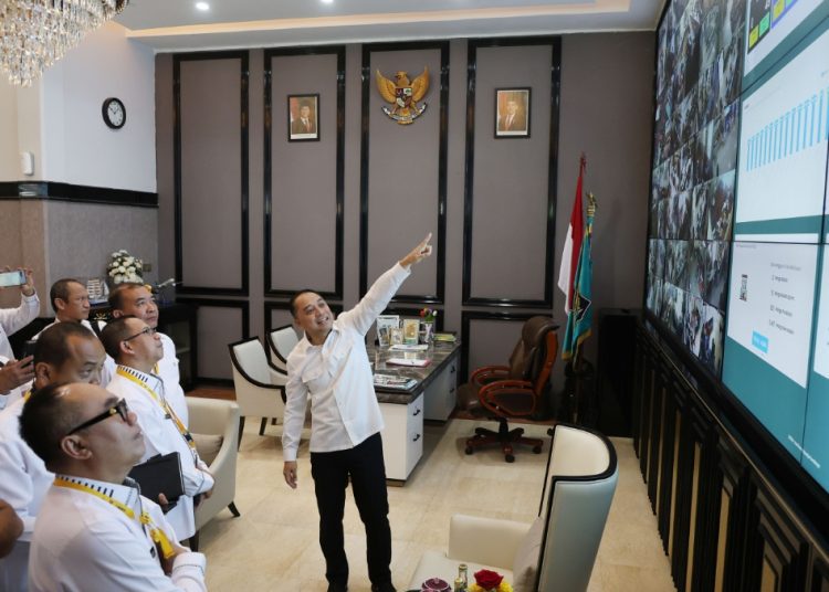 Wali Kota Surabaya Eri Cahyadi saat menerima kunjungan dari peserta Visitasi Kepemimpinan Nasional (VKN) Tingkat II Angkatan XXIX Tahun Anggaran 2025.