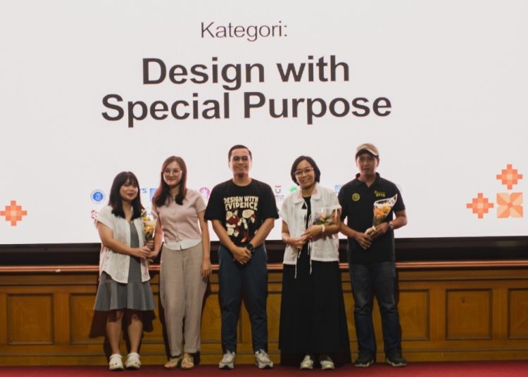 Tim Desain Produk ITS  meraih penghargaan Karya Terbaik dalam ajang Indonesia Industrial Design Student Award.