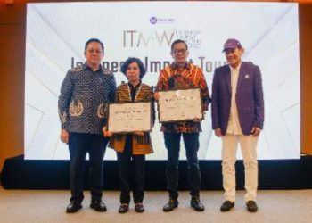 Surabaya memborong empat penghargaan bergengsi dalam ajang The 1st Indonesia Tourism Marketing Week.