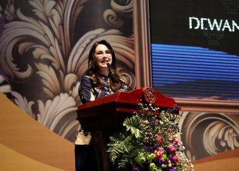 Ketua dekranasda Jatim Arumi Bachsin