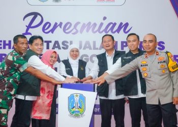 Peresmian rehabilitasi jalan poros Desa Miru - Desa Jugo, di Balai Desa Miru Kecamatan Sekaran Kabupaten Lamongan.