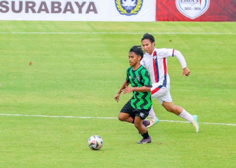 Pertandingan pembuka kompetisi Liga 4 Piala Wali Kota Surabaya di Stadion Gelora 10 November Surabaya.
