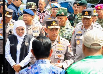 Kapolri Jenderal Polisi Listyo Sigit Prabowo  di sela memimpin Apel Ojek Online (Ojol) Kamtibmas Jogo Jatim.
