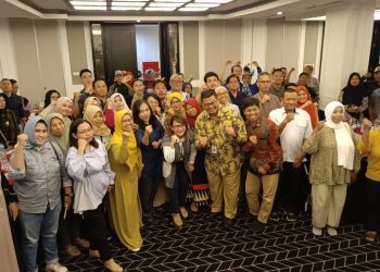 Para pelaku usaha berfoto bersama di sela pelatihan yang digelar di Hotel Swiss Belinn, Jalan Tunjungan, Surabaya.